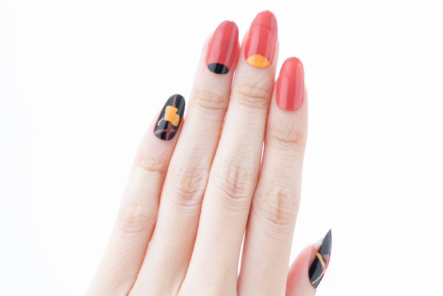 クールなあなたに！落ち着きのあるシックなネイルアレンジ