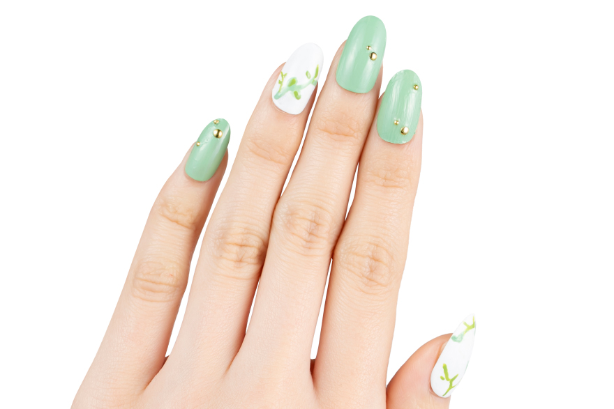 ガーデン風 やわらかグリーンネイル